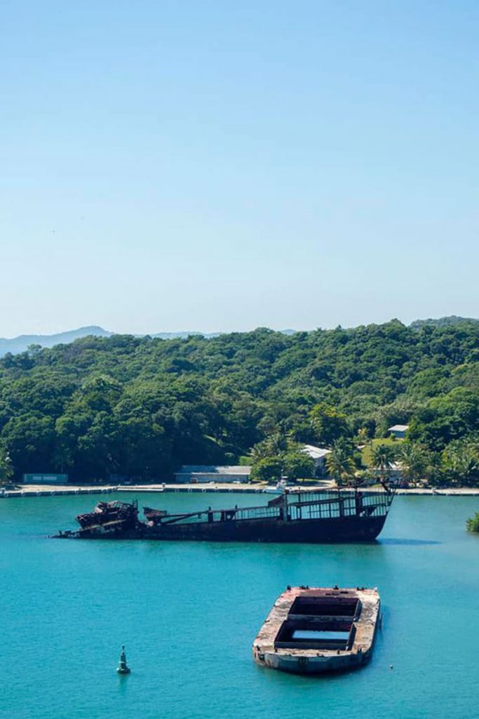 shipwreck in Honduras