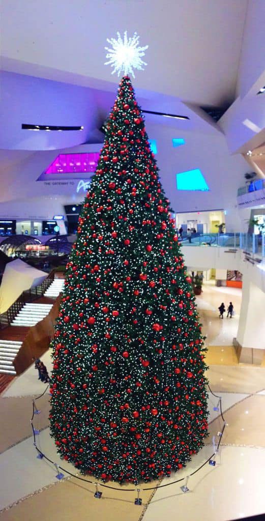 Walking Las Vegas Strip December 2020 Christmas decorations Decoraciones de  navidad I क्रिस्मस सजावट 