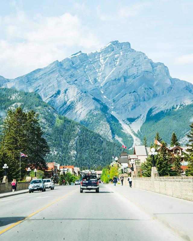 Downtown Banff Canada: travel bucket list before 30