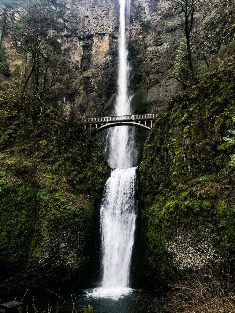 columbia river gorge waterfall